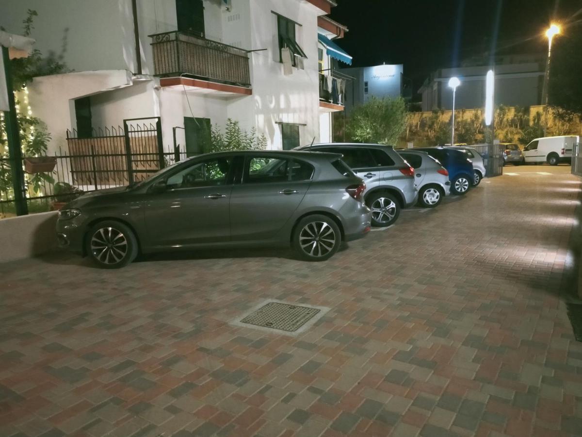B&B Hotel Costa Azzurra 스포토르노 외부 사진