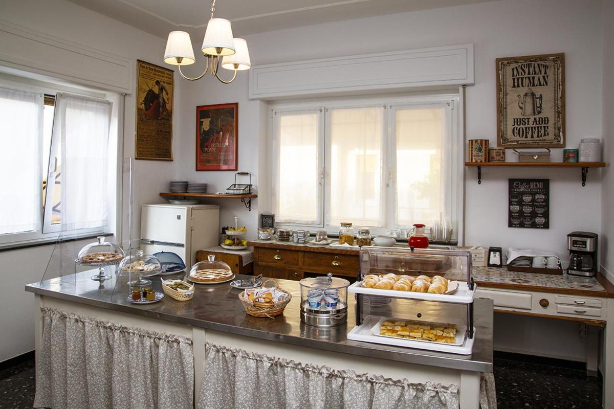 B&B Hotel Costa Azzurra 스포토르노 외부 사진