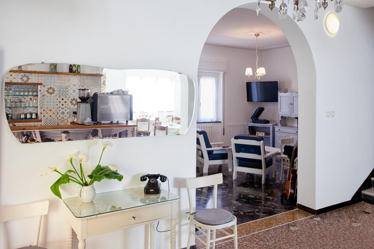 B&B Hotel Costa Azzurra 스포토르노 외부 사진