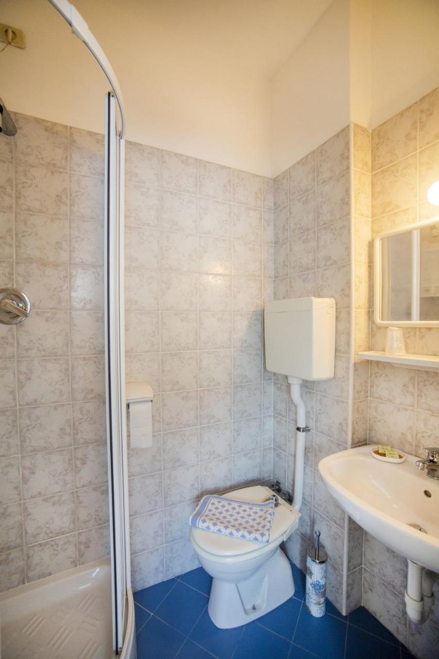 B&B Hotel Costa Azzurra 스포토르노 외부 사진